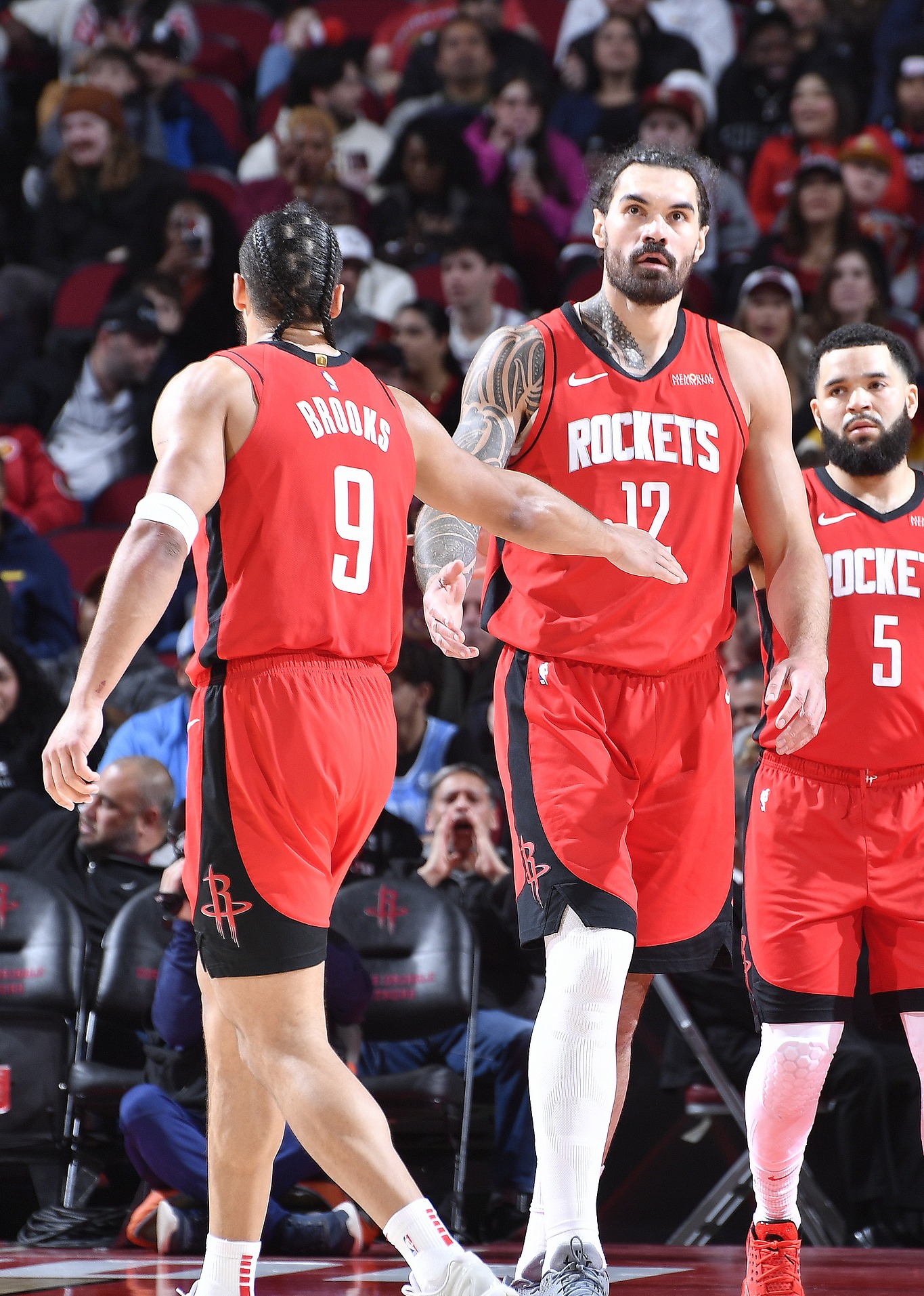 迈阿密热火完成体检备战法甲拉齐奥围绕欧篮联篮板制胜，媒体一致点评：窗口期休斯敦火箭完成体检的简单介绍